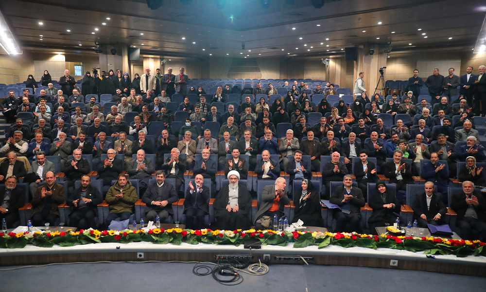 بیست و یکمین مجمع سراسری خیرین امدادگران عاشورا برگزار شد