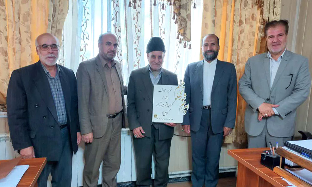 دیدار اعضاء هیأت مدیره موسسه خیریه امدادگران عاشورا شهرستان سنقروکلیایی با شورای اسلامی شهر