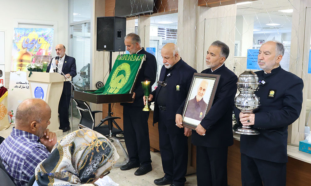 حضور خادمین امام رئوف در محل مددکاری خیریه در روز ولادت امام رضا«ع»