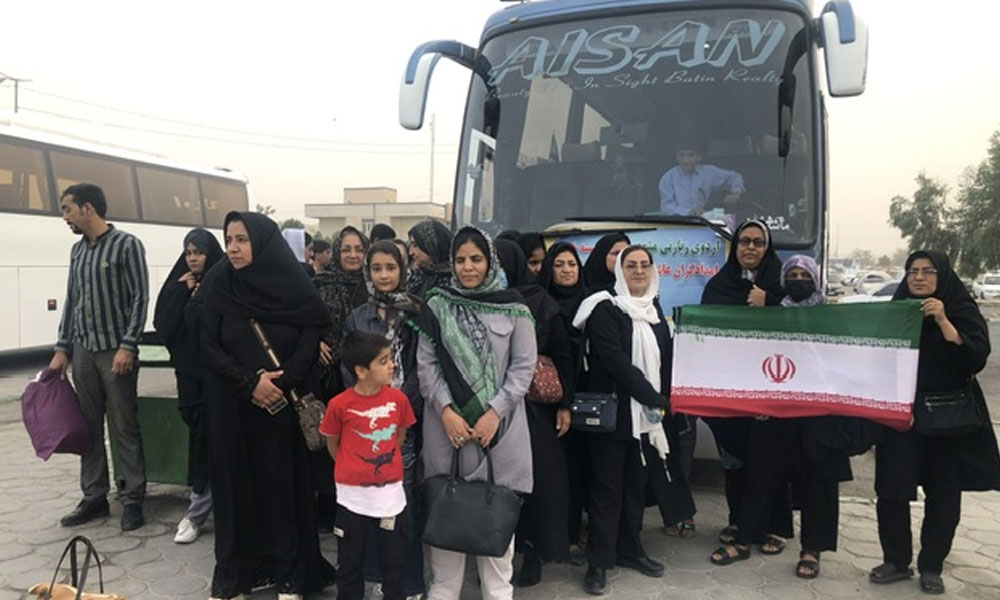 اعزام کاروان زیارتی مددجویان خیریه امدادگران عاشورا زاهدان به مشهد مقدس