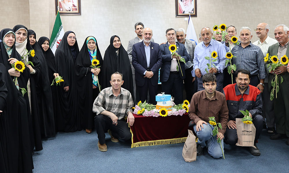 جشن میلاد پیامبر رحمت و گرامیداشت متولدین نیمه سال با حضور مدیرعامل محترم