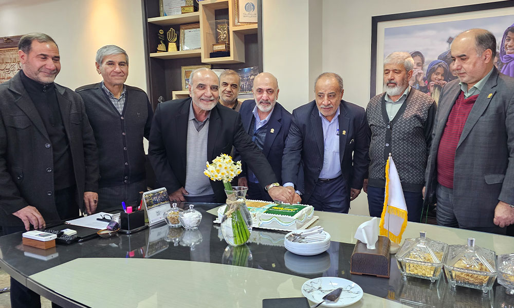 تجلیل از همکاران جانباز مؤسسه امدادگران عاشورا در روز میلاد علمدار کربلا